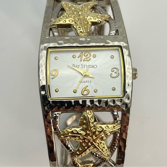 BAY Studio Quartz Star Fish Design Gold and Silver Tone - Picture 6 of 13
